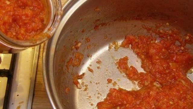 Рецепт аджики из горького перца без варки